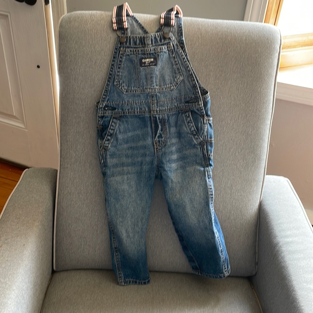 Brand new overalls.  Never used.  Smoke free/pet free house